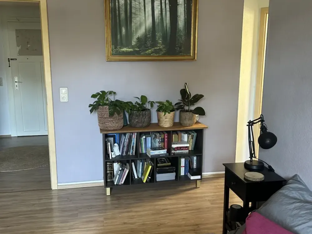 Well-maintained 2-room apartment in Dresden-Mickten with balcony overlooking the garden