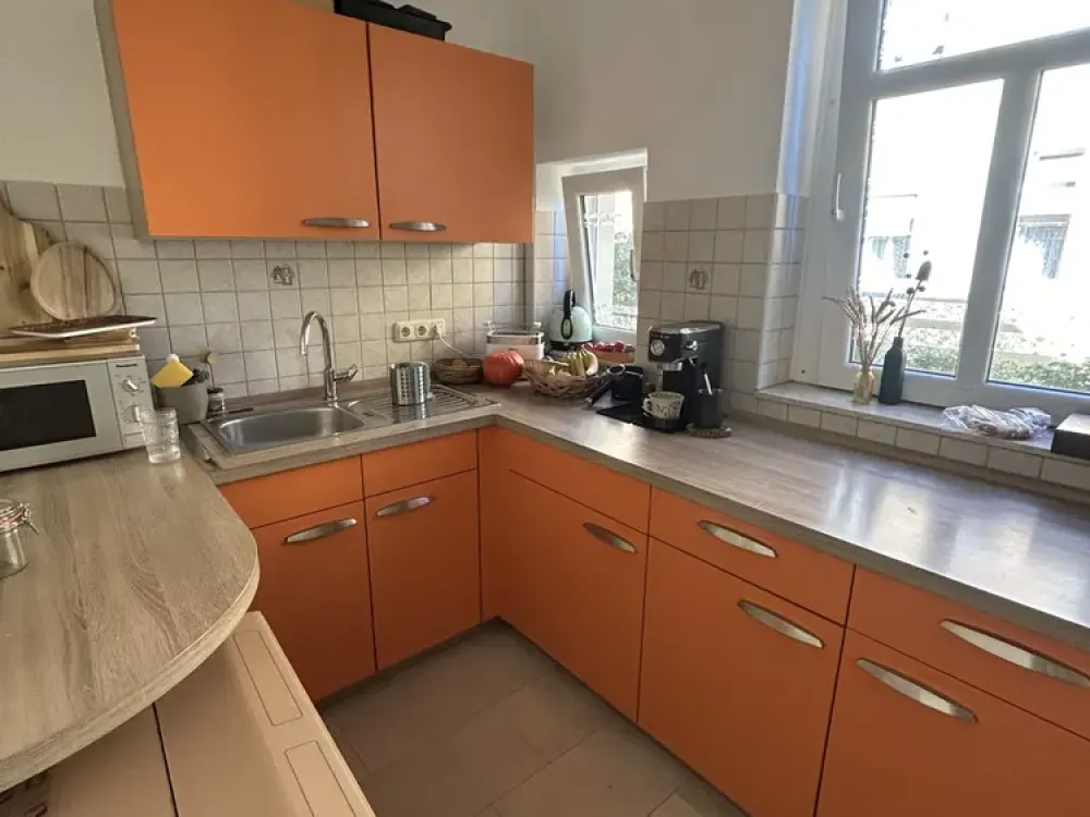 Well-maintained 2-room apartment in Dresden-Mickten with balcony overlooking the garden