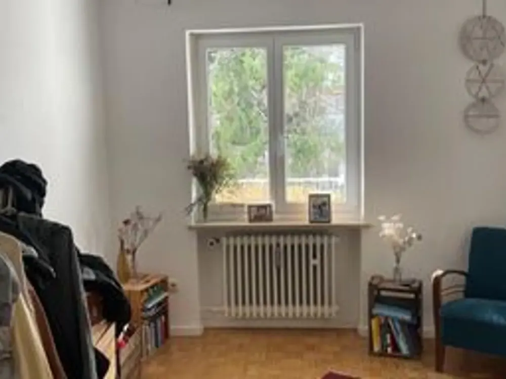 Bright 2-Room Apartment - Beautiful Large Balcony