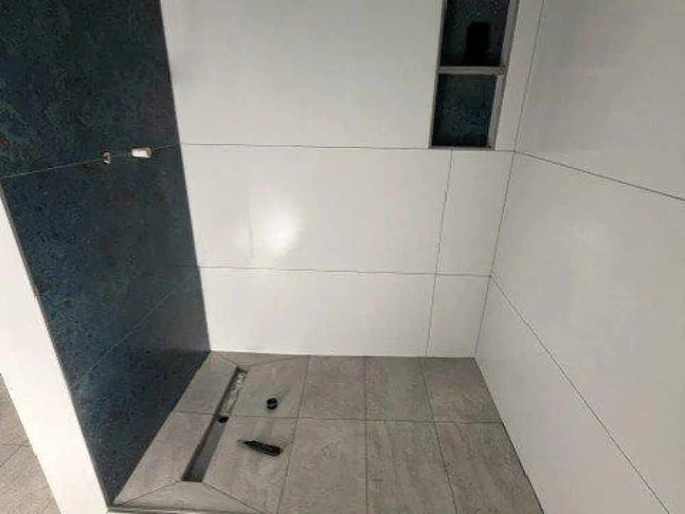 Frisch renovierte 2-Zimmer-Wohnung mit Aufzug und Balkon!
