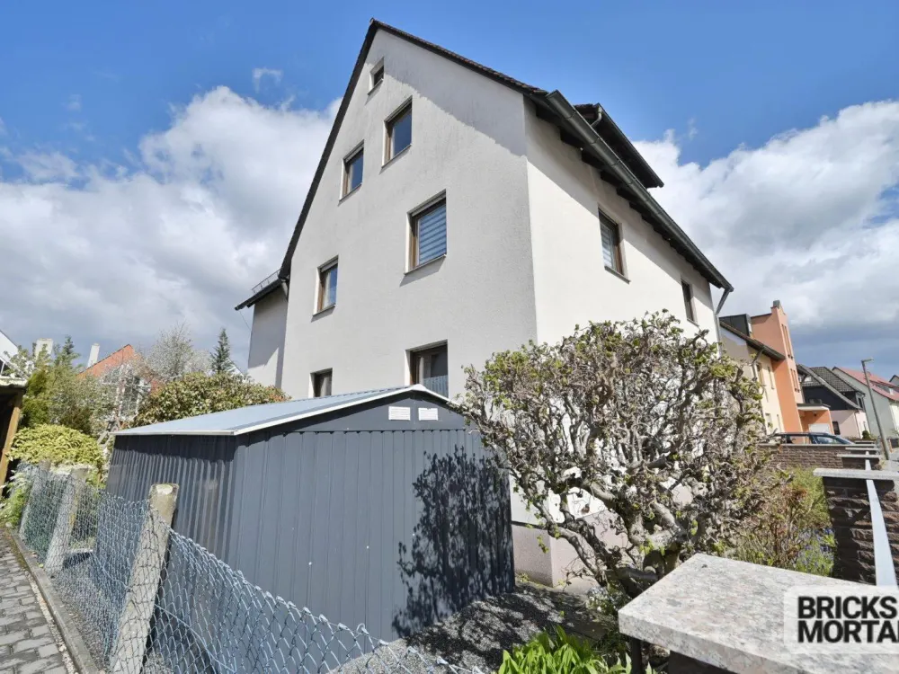 Beautiful 3-Room Apartment in Nürnberg Fischbach with Garden for Rent