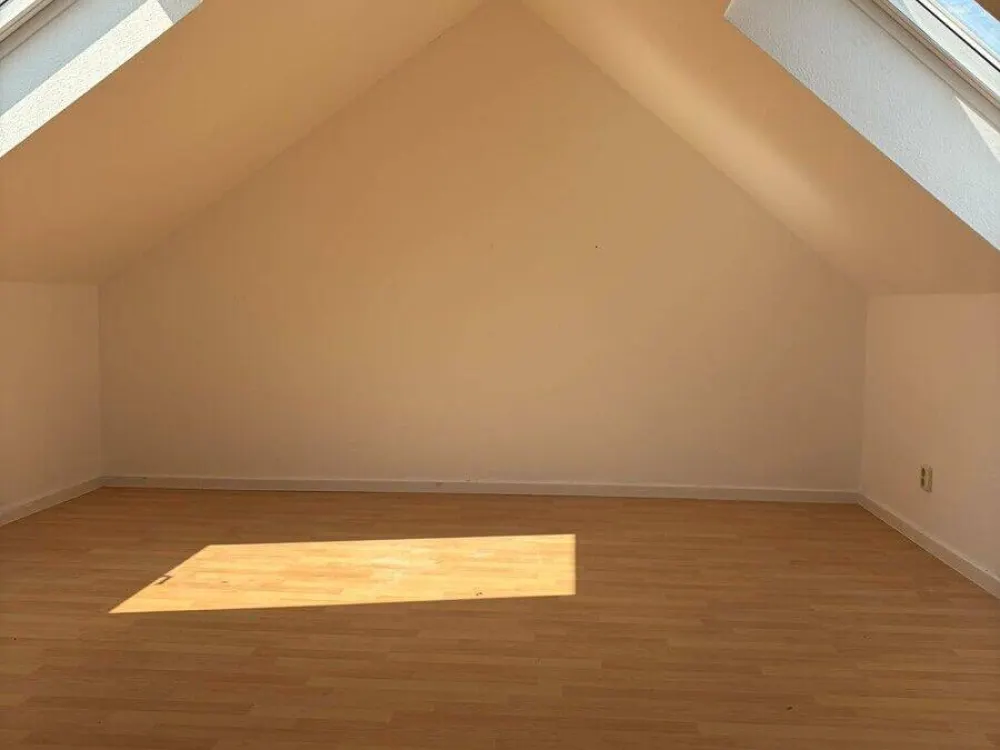Living on Two Levels - Attractive 3.5-Room Maisonette Apartment in Erfurt
