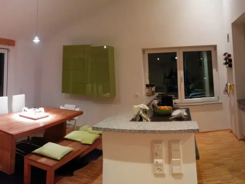 Modern 3-Room Apartment with Large South-Facing Terrace and Built-in Kitchen