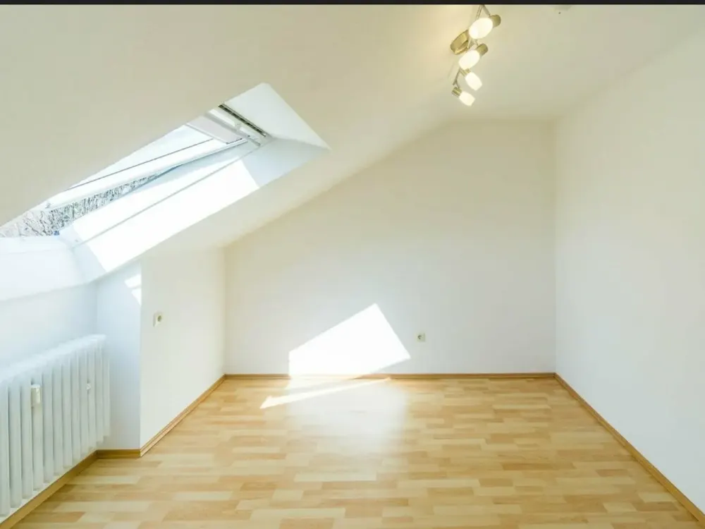 Helle, lichtdurchflutete 2-Zimmer-Wohnung II EBK, Stellplatz