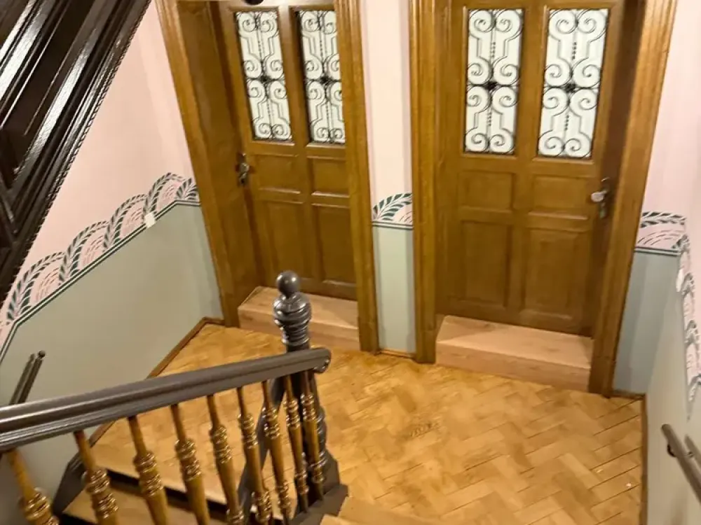 EXCLUSIVE 2.5-ROOM APARTMENT-PARQUET-HIGH-QUALITY FITTED KITCHEN-BALCONY-HEAT PUMP-PARKING SPACE
