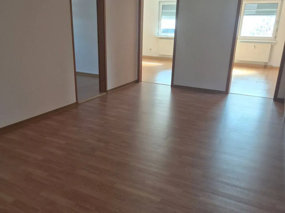 Spacious 4-Room Apartment with 102 m² in Stuttgart-Bad Cannstatt