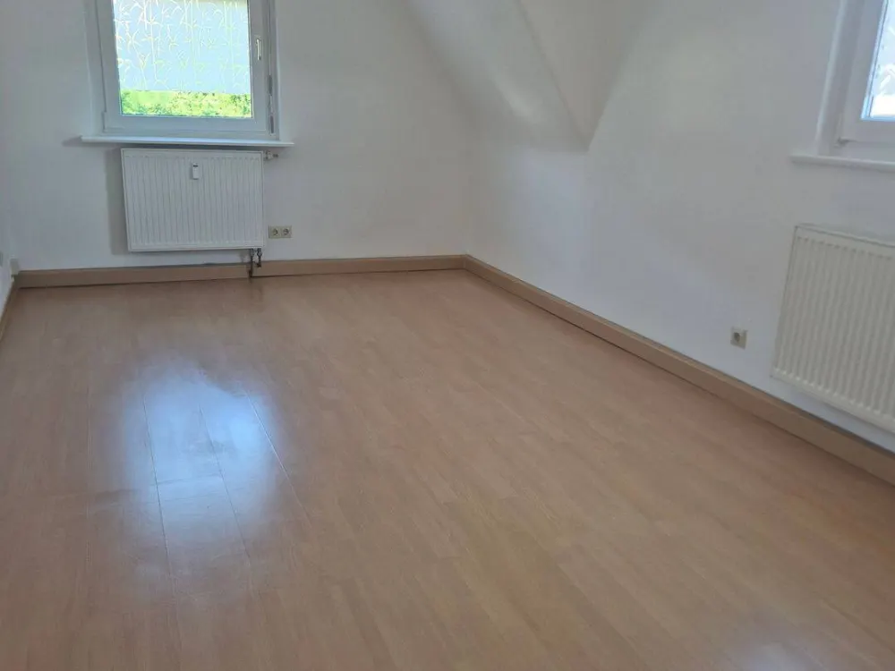 Spacious 4-Room Apartment with 102 m² in Stuttgart-Bad Cannstatt