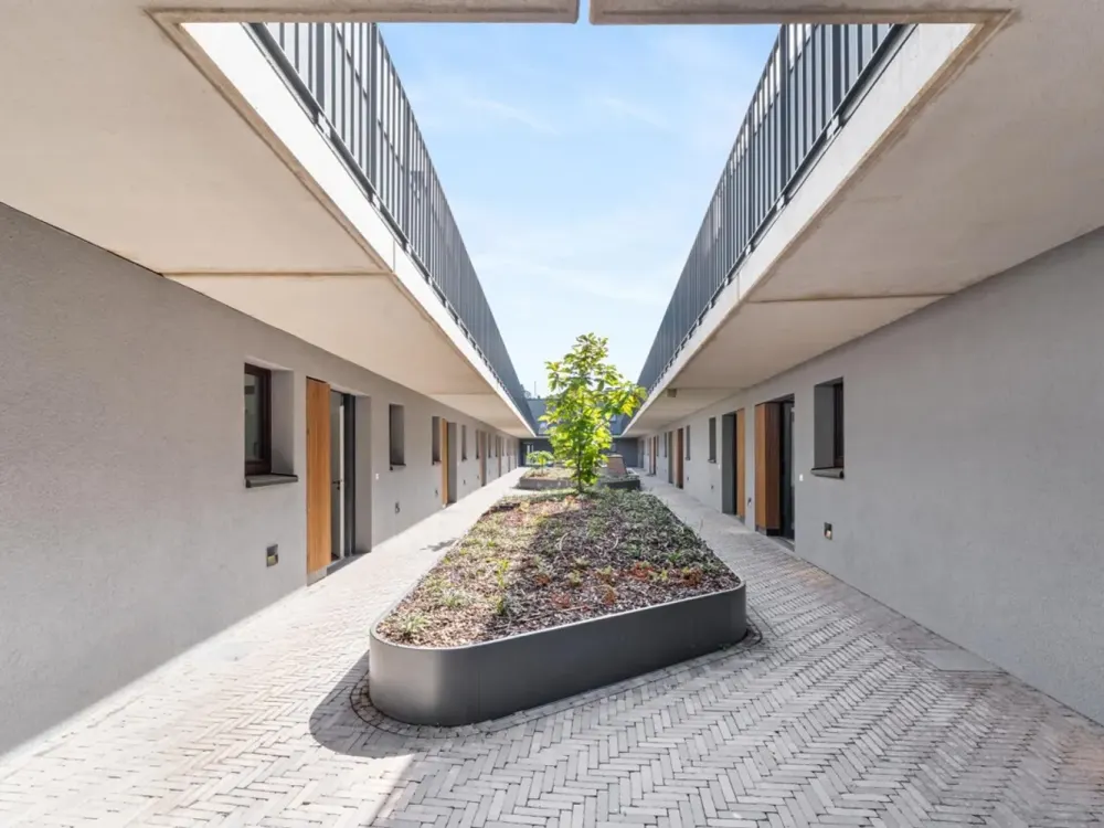 Preisgedämpfte 1 Zimmer-Wohnung mit geschützter Loggia im Neubau!
