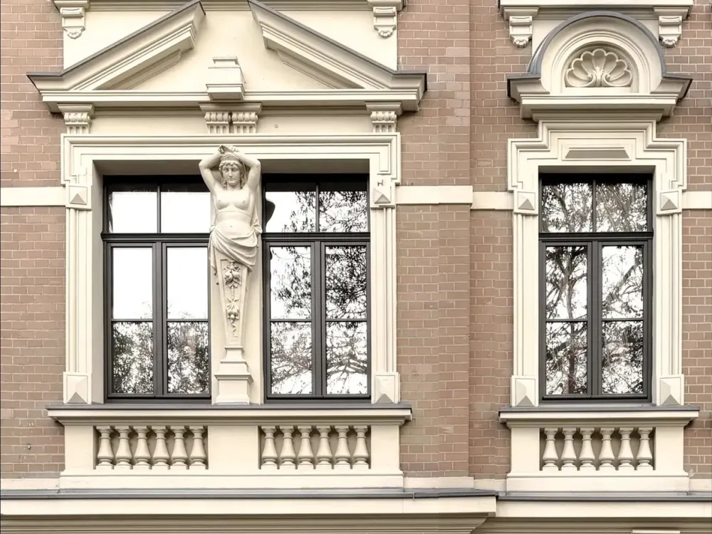 Living a Legacy: Listed Building in Oststadt from 1885, Completely Renovated for the Modern Era