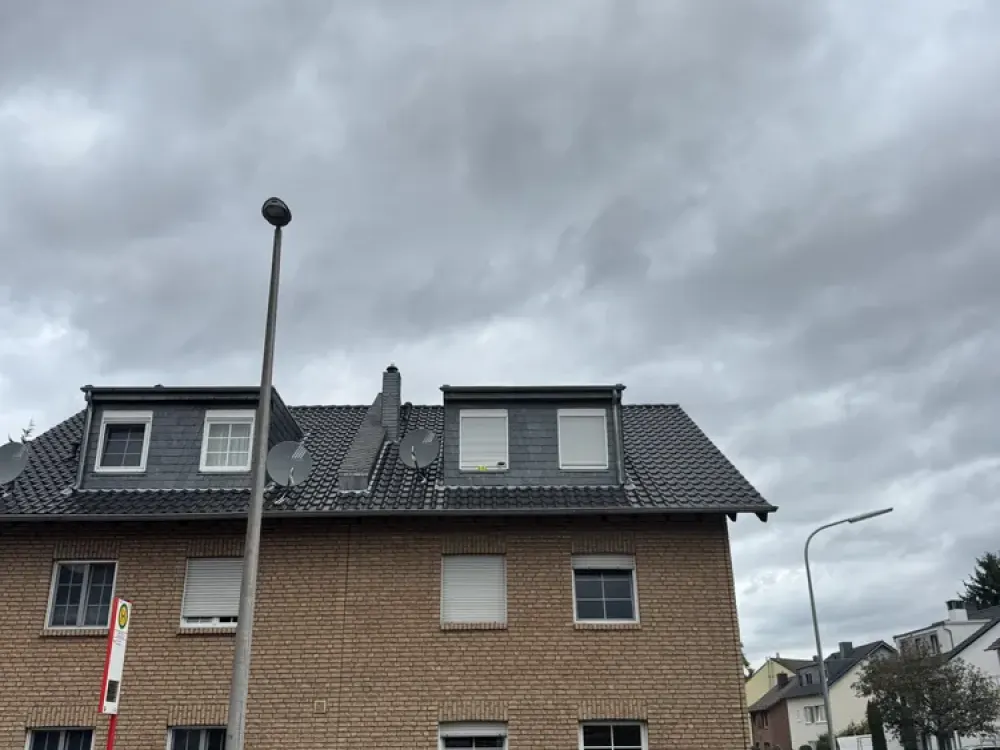 Freshly Renovated 2-Room Apartment in Wesseling Between Cologne & Bonn