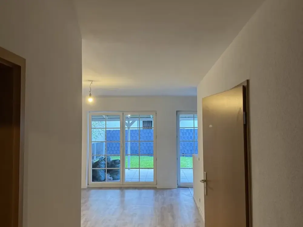Freshly Renovated 2-Room Apartment in Wesseling Between Cologne & Bonn