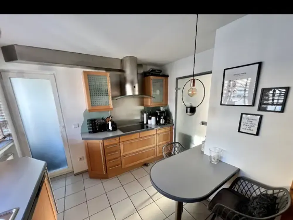 Exceptional Gallery Shared Room & Adjacent Room with Private Roof Terrace 5 Minutes Walk to Lake Constance