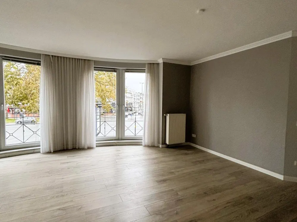 Beautiful Apartment in the City Center with Large Balcony for Rent