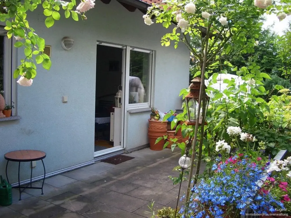 Apartment with Large Garden