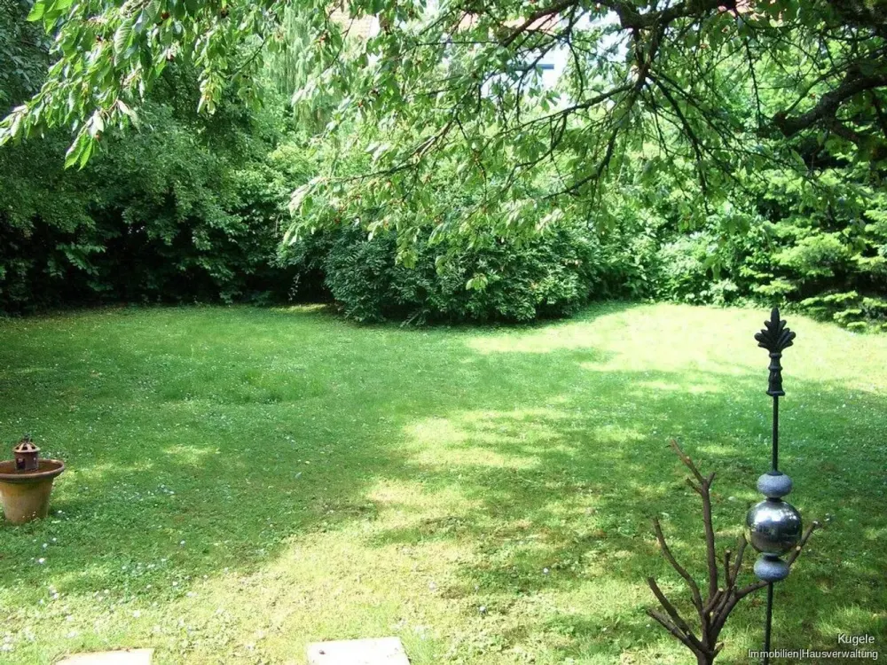 Apartment with Large Garden