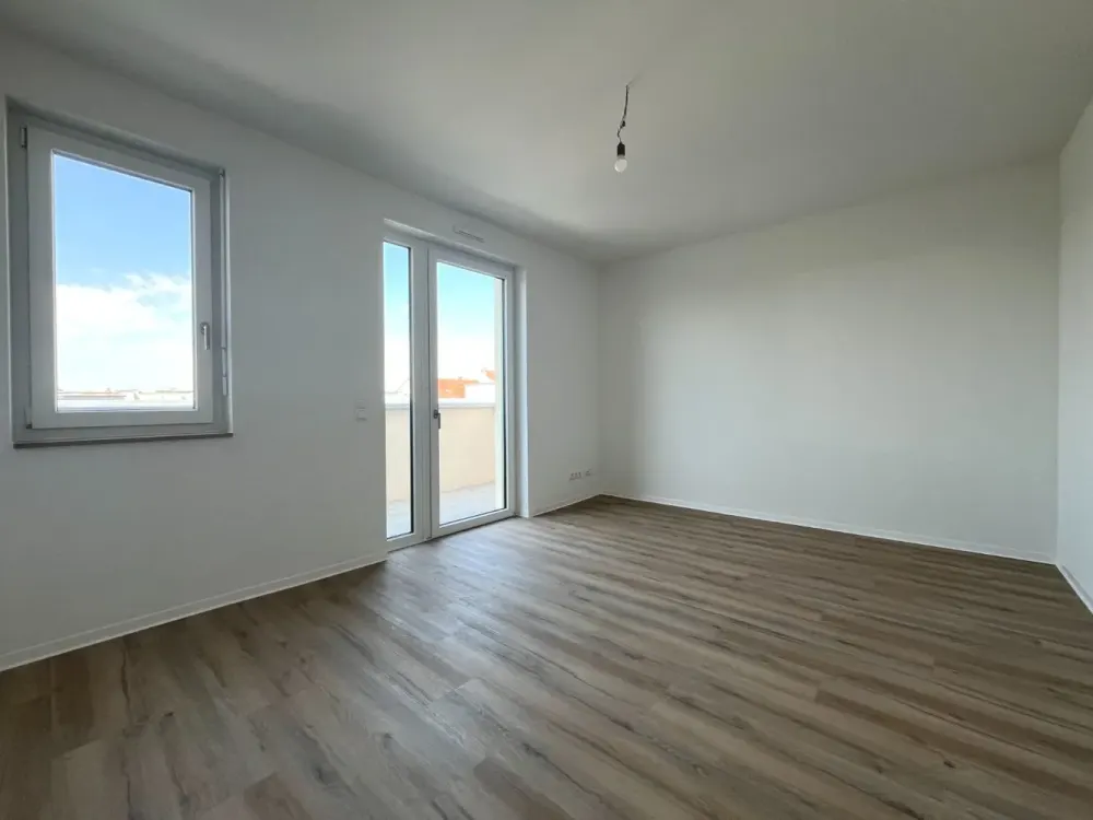 2-Room New-Build Apartment with Daylight Bathroom and Spacious Roof Terrace in the Center | Optional Fitted Kitchen