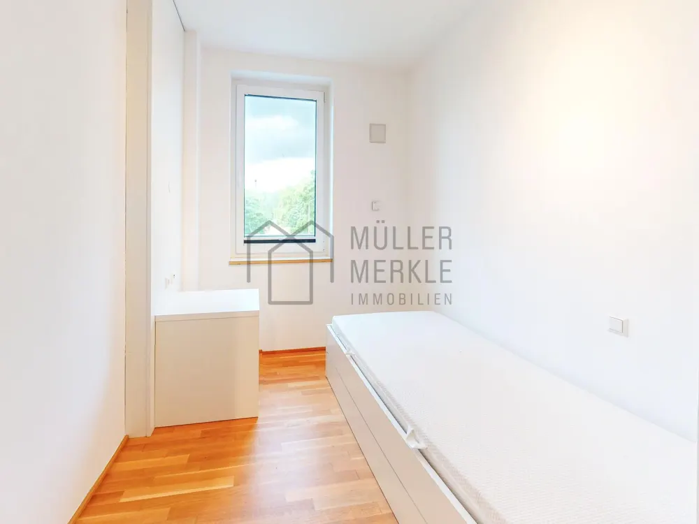 Attention: Rent a Partly Furnished Apartment Now!