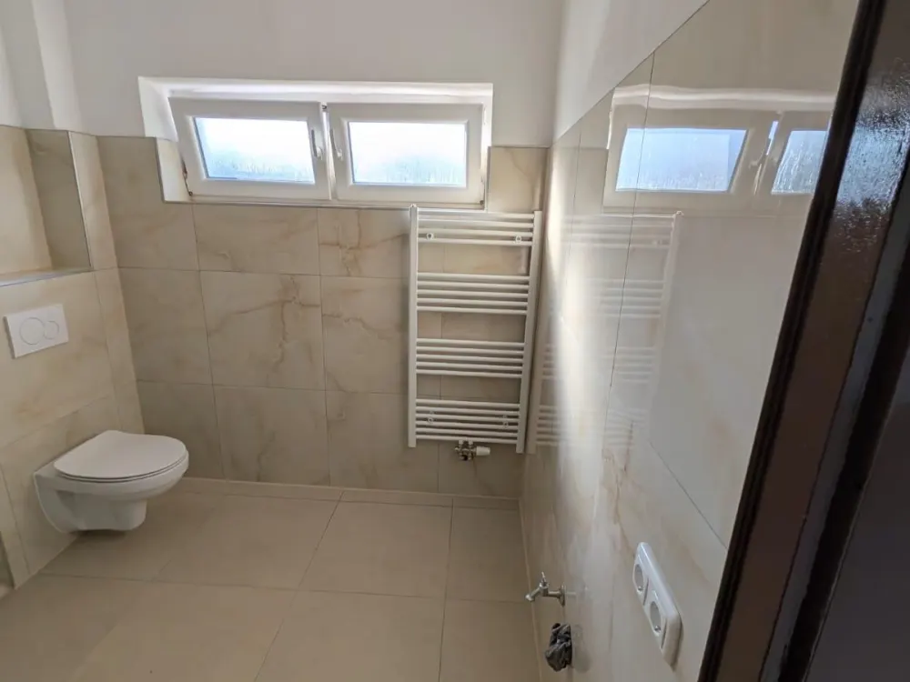Kernsanierte 3-Zimmer-Wohnung mit Balkon in Hürth-Efferen