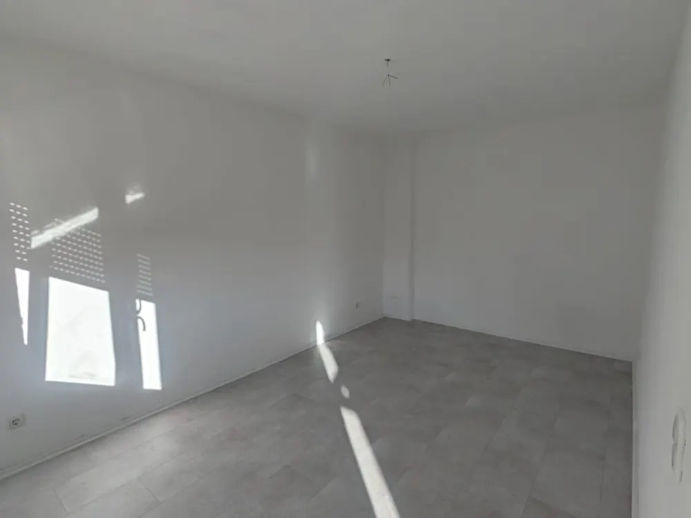 Kernsanierte 3-Zimmer-Wohnung mit Balkon in Hürth-Efferen