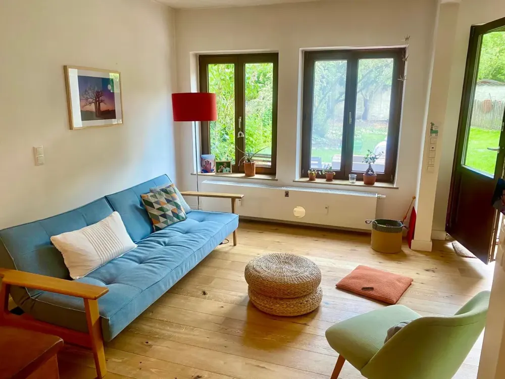 Sunny, Quiet Ground Floor Apartment with Exclusive Garden Use