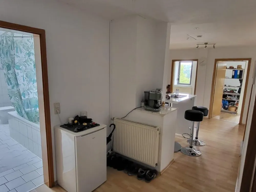 3-room apartment with kitchen and bathroom for rent in a quiet location