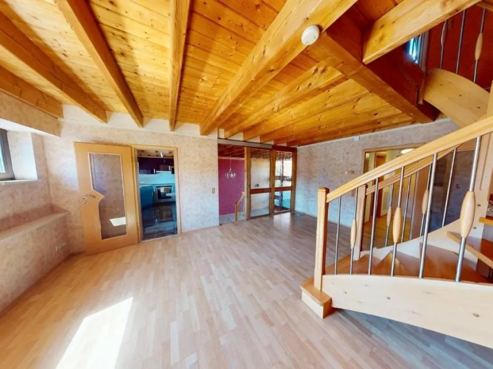 Maisonette apartment with terrace 3 rooms kitchen bathroom