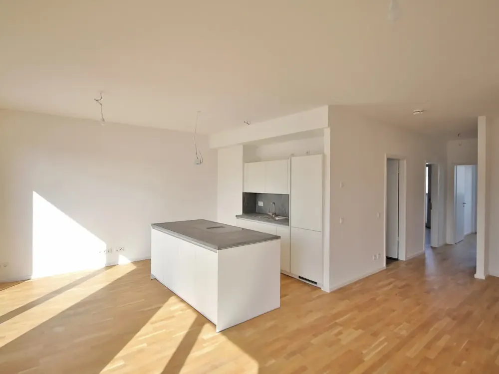 View over Böblingen: Exclusive 3-Room Apartment on the Top Floor!