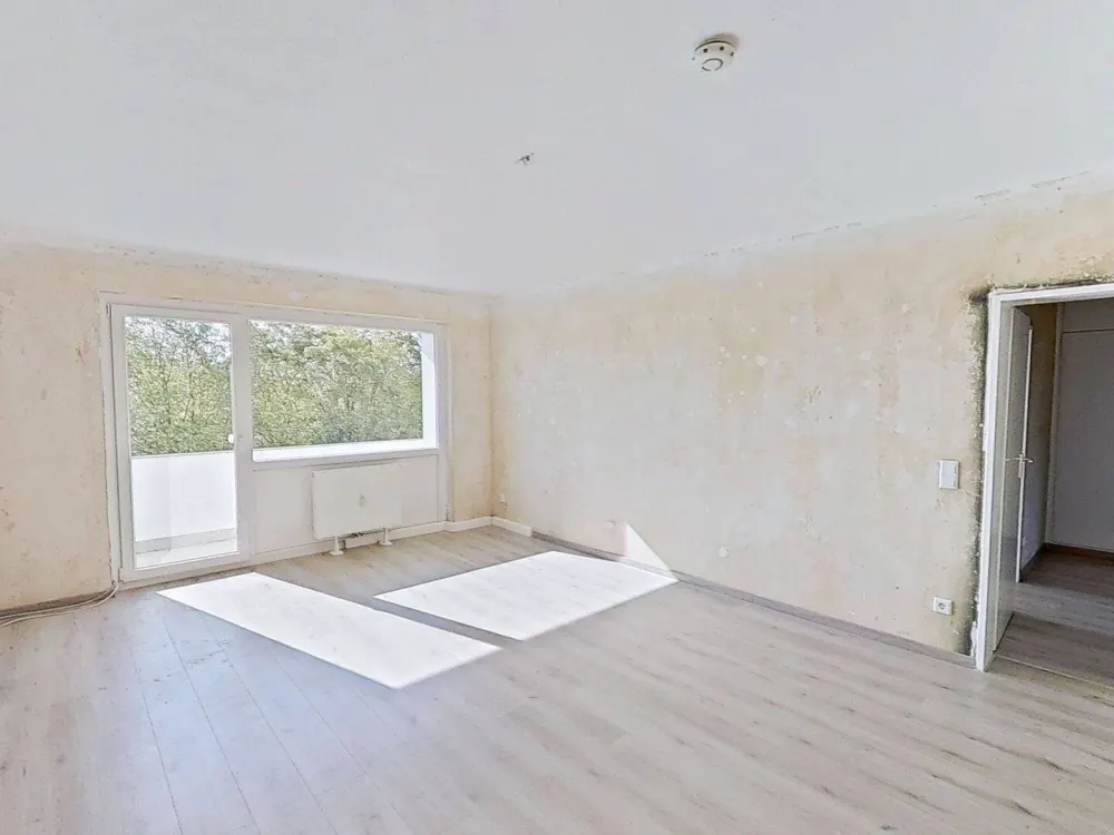 RENOVATE YOURSELF AND SAVE: Large 4-Room Apartment with BALCONY and Plenty of Light