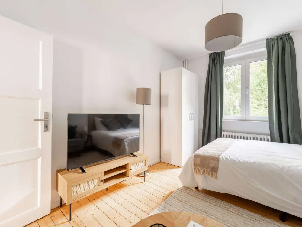 Impressive 1-Room Apartment in Wedding - Fully Furnished