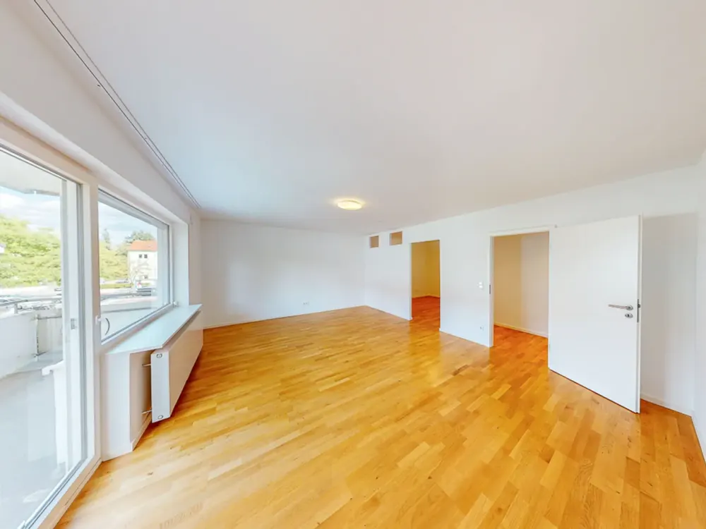 Spacious 1-Room Apartment with Balcony