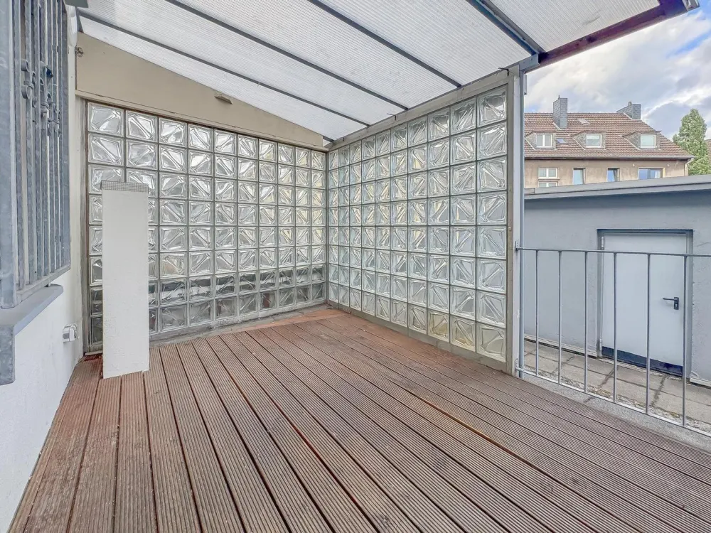 3 ROOMS, TERRACE, RENOVATED, PRIME LOCATION, optional PARKING SPACE