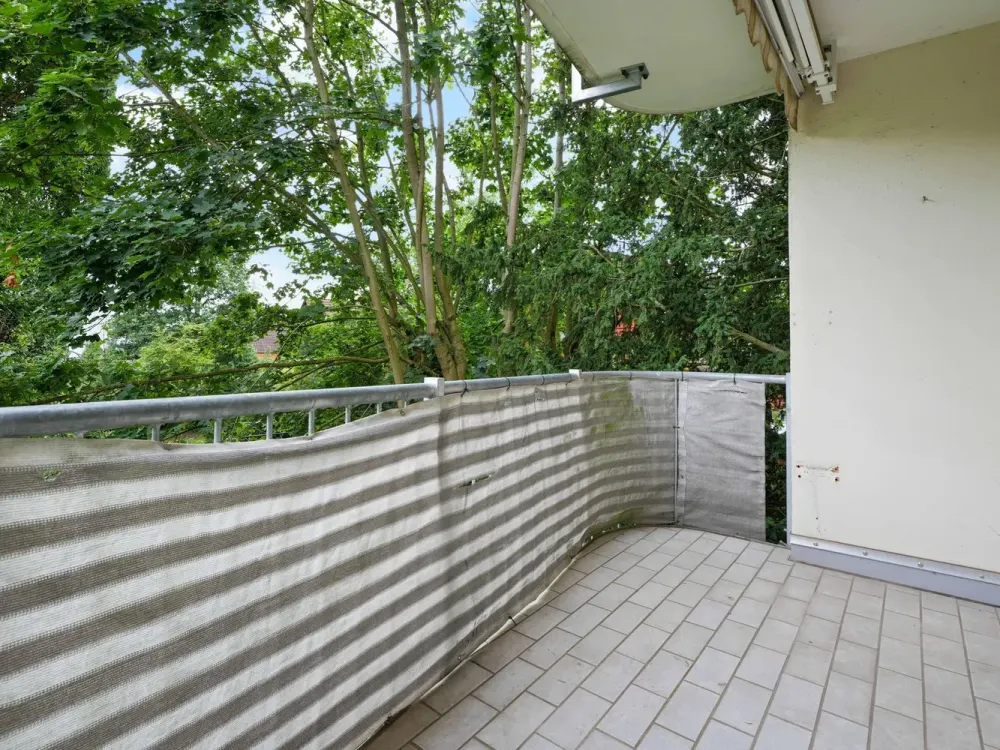 First Occupancy Schwachhausen: Renovated Apartment - Near Bürgerpark with Balcony and 3 Rooms