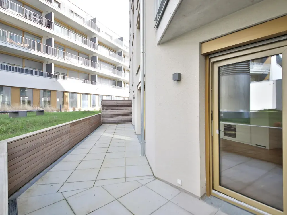 New Build First Occupancy: Beautiful 2-Room Apartment with XXL Terrace