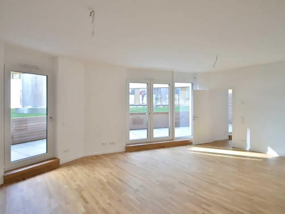 New Build First Occupancy: Beautiful 2-Room Apartment with XXL Terrace
