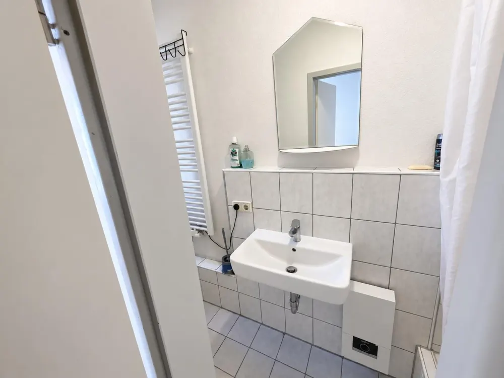 3-Room Apartment with BUILT-IN KITCHEN