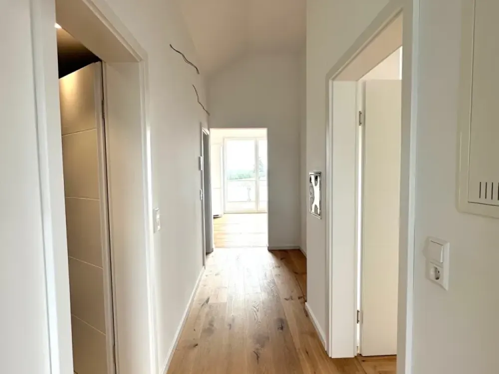 RESERVED * 2.5-Room Attic Apartment with Large Sunny Balcony!*
