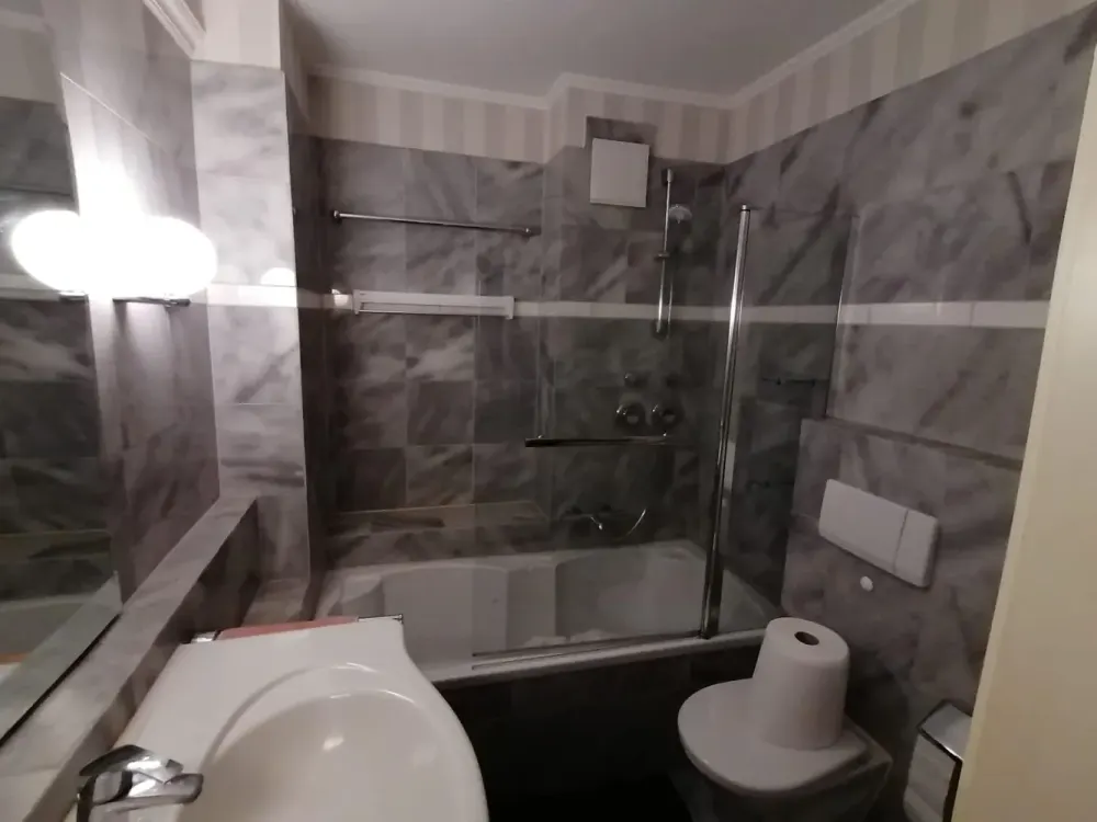 Raised Ground Floor with Terrace and Courtyard - 3 Rooms in Hamburg-Hamm