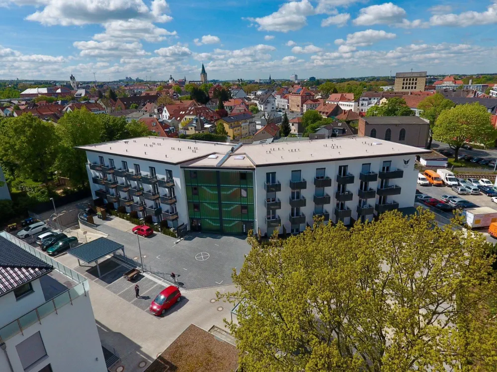 Modern 2-Room Apartment with Balcony in Paderborn, Centrally Located