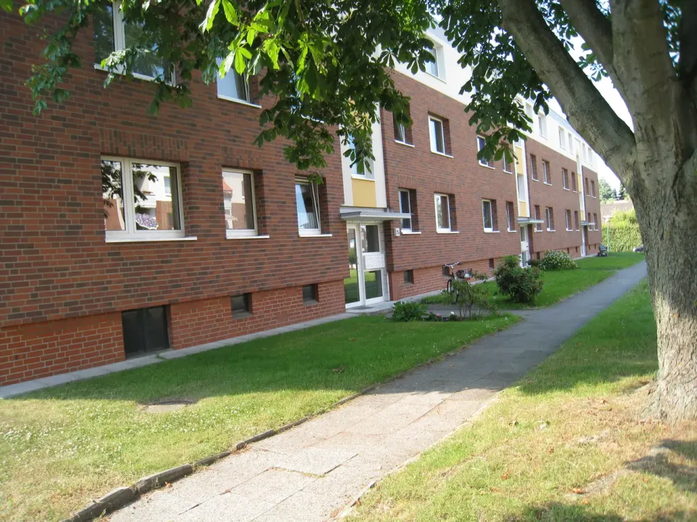Ready to move in immediately! Beautiful 2-room apartment with balcony