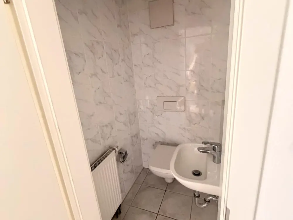 Maisonette Apartment Suitable for 3-Person Shared Flat in Köln Ehrenfeld Available Immediately