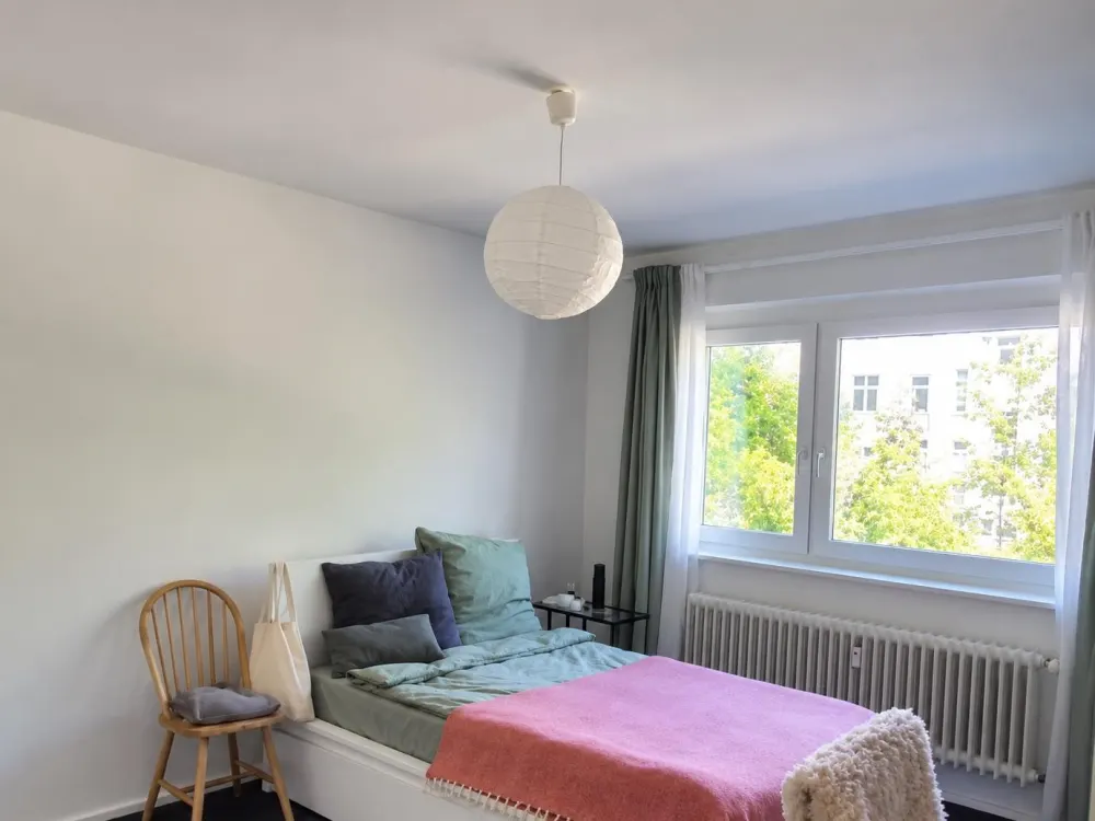 Women's Shared Apartment Room for Rent in Steglitz from End of November
