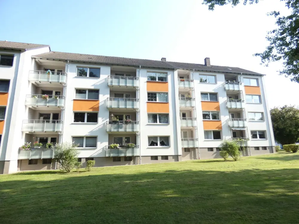 Attractive 2-Room Apartment with Balcony * currently undergoing extensive modernization *
