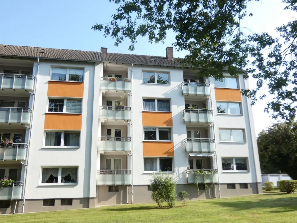 Attractive 2-Room Apartment with Balcony * currently undergoing extensive modernization *
