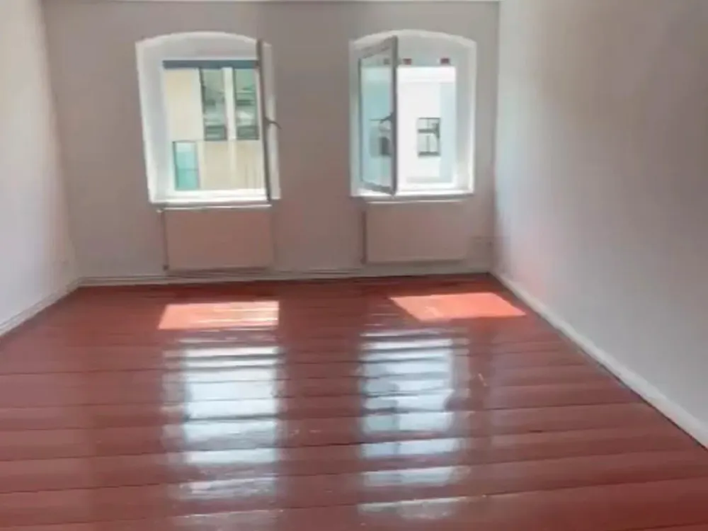 1 Room Apartment in Prime Location