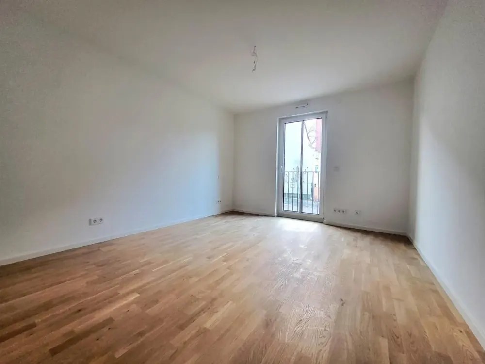 Exclusive Living in a Central Yet Quiet Location! WE 02.00.04