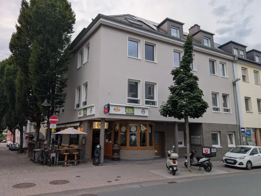 Spacious Apartment in the Direct City Center with New Facade Insulation, Windows, and Heat Pump