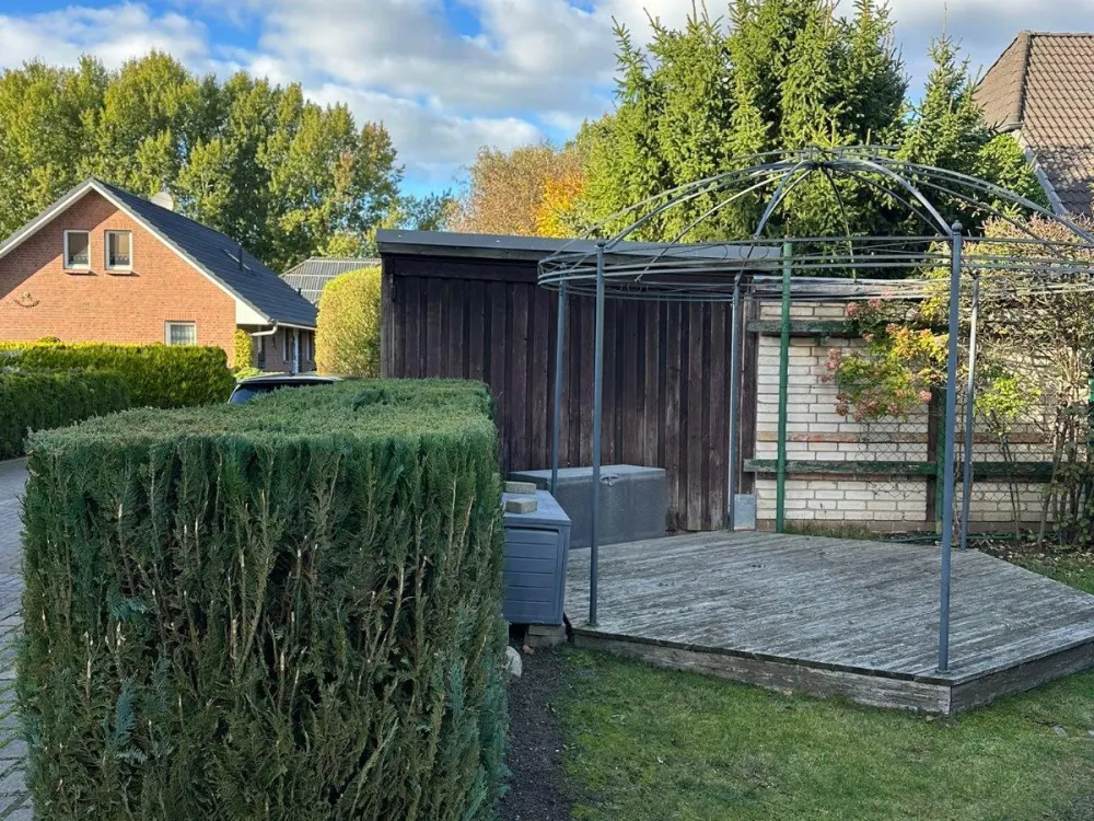 Renting large 2-room apartment in Reddelich!