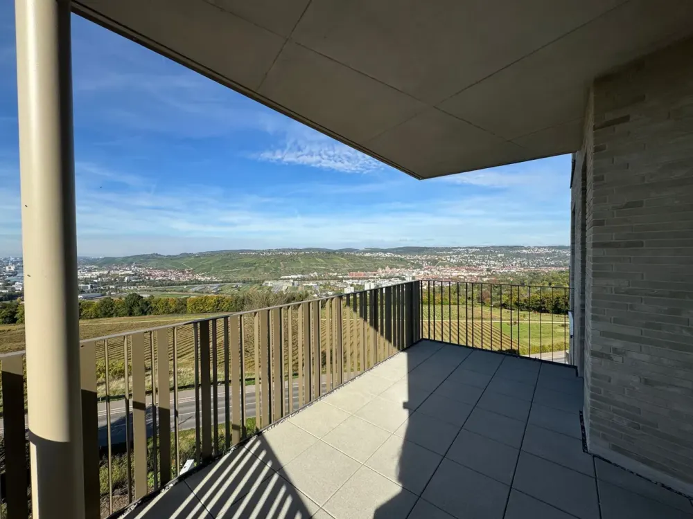 Spacious 4-Room Apartment with Panoramic View