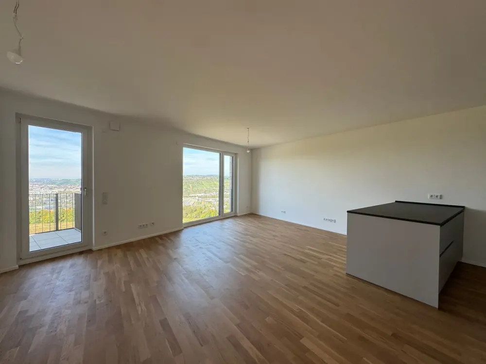 Spacious 4-Room Apartment with Panoramic View