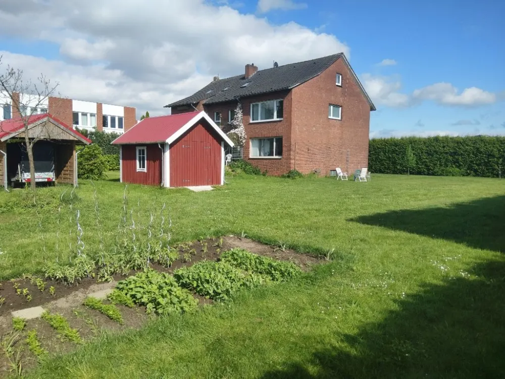 Furnished room in a 6-person student flat share - no fraternity!